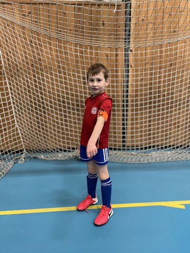 Gerhard Bøhn;<br />Gerhard gir ALT på fotballbanen. Han må være en av de som løper mest i løpet av en fotballtrening. Utenom dette er Gerhard en snill gutt som bidrar veldig positivt med det sosiale i gruppe! Stå på!
