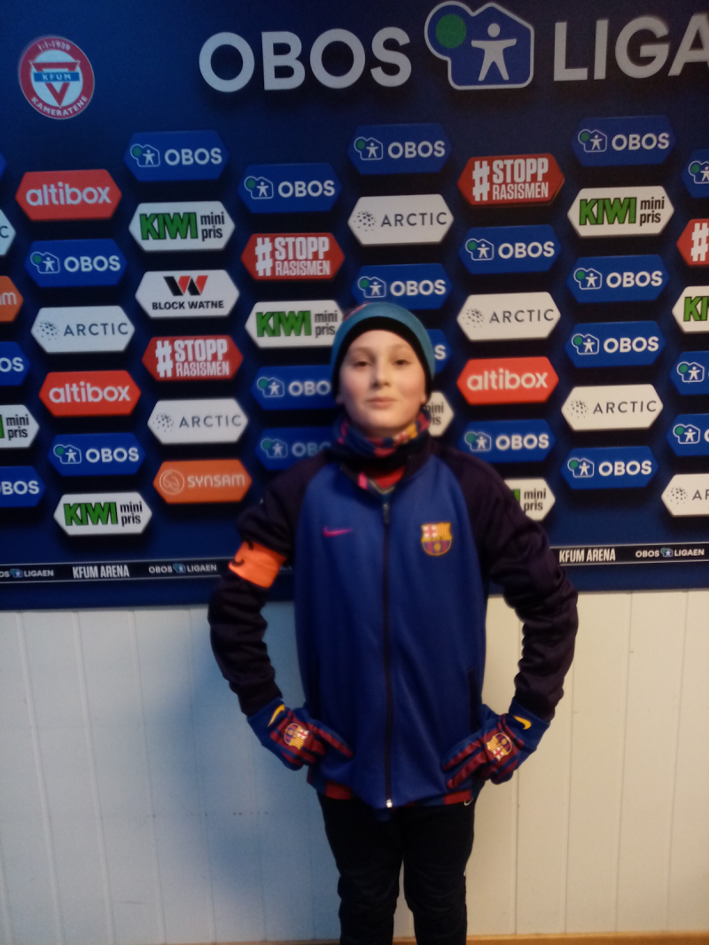 Isak (2008);<br />Isak har gjennom gode holdninger gjort seg fortjent til kapteinsbindet. Han har gjennom sine holdninger bidratt til et godt treningsmiljø og fellesskap i gruppa. Isak leder gjennom eksempel og det han gjør på banen. Han har alltid 100% tilstedeværelse, engasjement og lyst til å bli bedre. Det hever nivået på trening og smitter over på lagkamerater! Isak er også alltid flink til å ta imot konstruktiv kritikk, og er veldig lærevillig. Samtidig som han er flink til å gi andre lagkamerater gode tilbakemeldinger. 