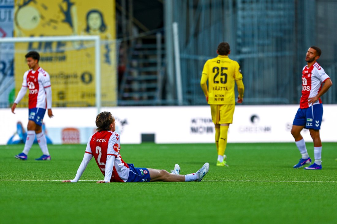 <em>Mange ble tatt av krampa i dag, men gutta ga alt - helt ut. Foto: Mats Torbergsen / NTB</em>