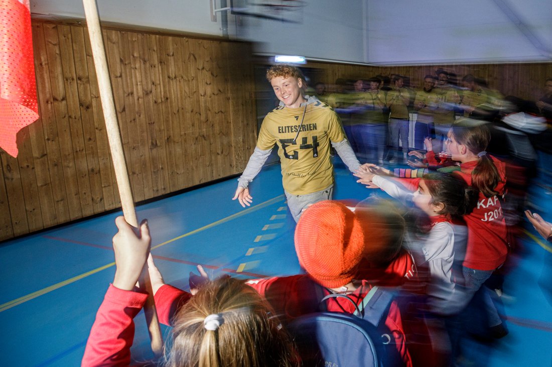 <em>Andreas under opprykksfesten i KFUM-hallen høsten 2023. Foto: Nyebilder / Thomas Bjørnflaten</em>
