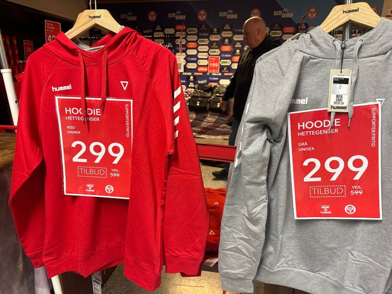 TILBUD: HOODIE hettegensere. Rød damestørrelse, grå unisex. 299,- (veil 599,-)