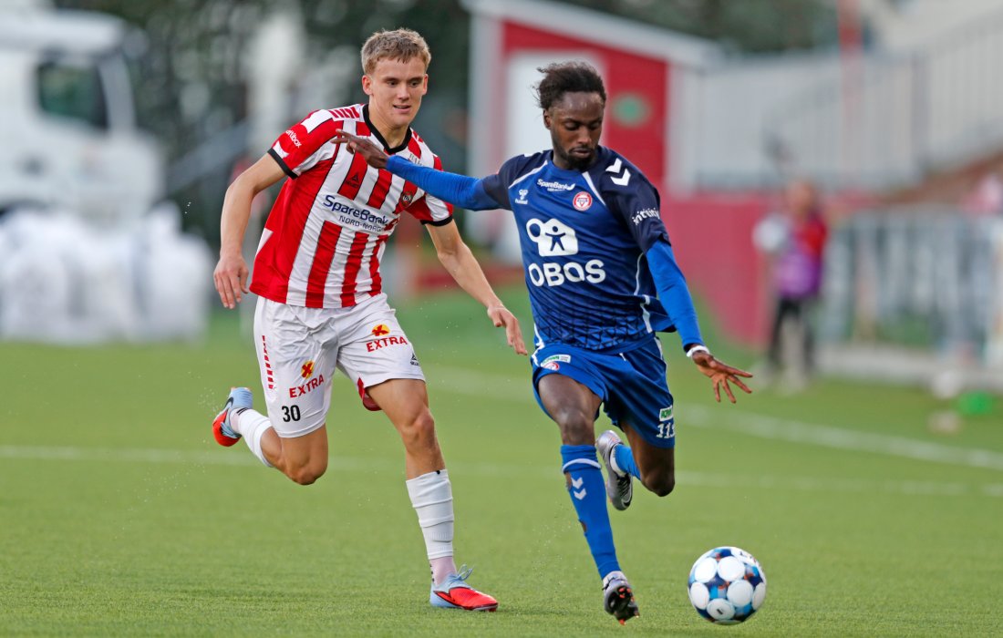 <em>Bilal Njie scoret kampens første mål på Gjemselund. Her i aksjon i møtet med Tromsø. Foto: Rune Stoltz Bertinussen / NTB</em>