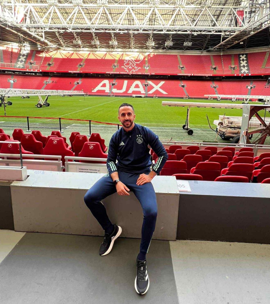 <em>Moa har fortid som fysisk trener rundt a-laget til Ajax.</em>