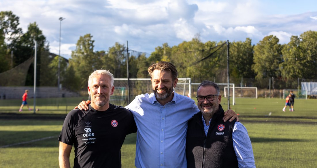 <em>Jørgen Isnes, Eirik Lae Solberg og Pål Eriksen på en gledens dag på Ekeberg. Foto: Markus Bratlie</em>