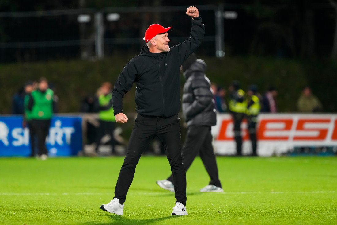 <em>Triumfen. Det ble en festkveld for Jørgen og gjengen. Foto: Heiko Junge / NTB</em>