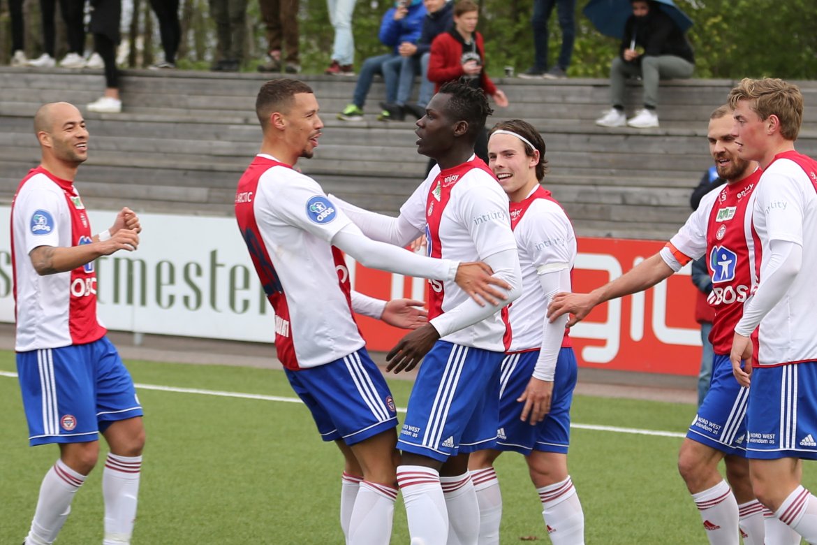 Fire av disse seks gutta kom på Rundens lag. Foto: Guttorm Lende