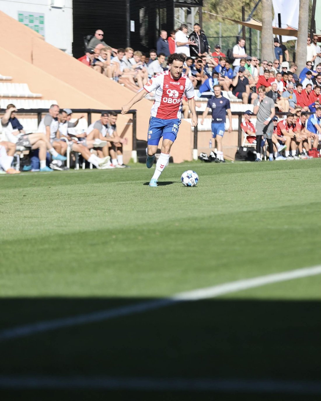<em>Hoseth startet på høyresiden på KFUM-laget i dag. Foto: Markus Bratlie</em>