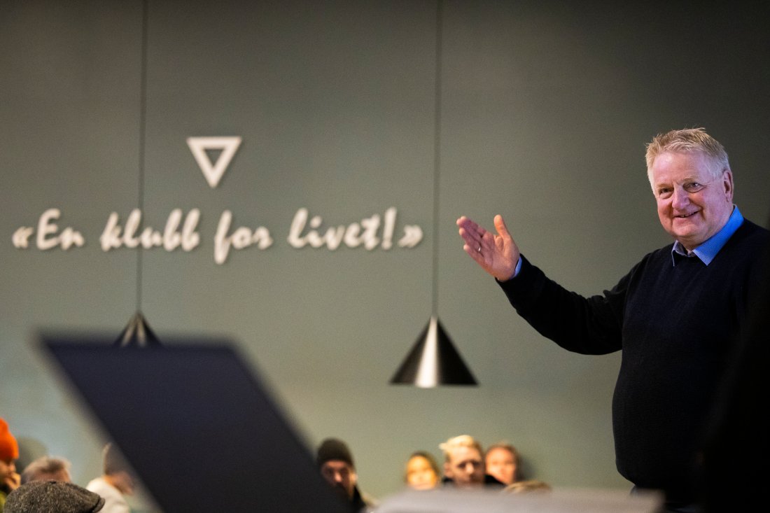 <em>En sedvanlig engasjert Thor-Erik i klubbstua før mandagens kamp. Alle foto: Snorre Veggan</em>