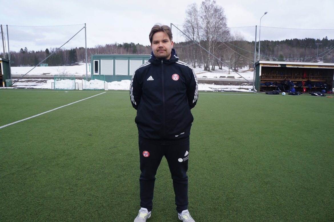 Gustav Høgmo Utstøl hovedtrener G09